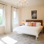 Apartment Rooftop, Firepit, King, Smart Tvs, 6min Drive To Broadway *