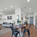 Retreat Stylish Near Broadway Apartment Nashville