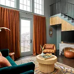 Upscale 12 South Penthouse With 2 Kings, Balcony 1 Of 7 Themed Lofts At Cowrite, Find Coffee And Tacos Downstairs, Complimentary Spin Class, Walk To Shopping In 12 South, 10 Minutes To Broadway, Parking, 24 Hr Hospitality * Nashville