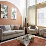 Courtyard Penthouse, Kings Beds & Soaring Ceilings, 1 Of 7 Themed Lofts At Cowrite, Find Coffee And Tacos Downstairs, Complimentary Spin Class, Walk To Shopping In 12 South, 10 Minutes To Broadway, Parking, 24 Hr Hospitality