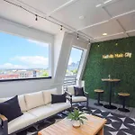 2 Adjacent Luxury Homes Rooftop Decks & Game Holiday home