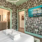 Two Luxury Homes Hot Tub Fire Pit Views Holiday home