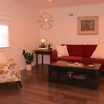 Belmont Blvd Bed And Breakfast