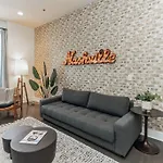 Holiday home Modern Loft Near West End