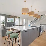 The Elmwood - Brand New Rooftop Lounge W Firepit * Nashville