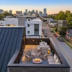 The Elmwood - Brand New Rooftop Lounge W Firepit *