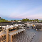 Holiday home The Elmwood - Brand New Rooftop Lounge W Firepit Nashville