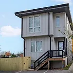 Boho-Chic Home With A Hot Tub, Fire Pit