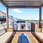 Lux Retreat Xl Group Skyline Game 3 Mi Dt * Nashville