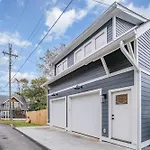 Modern 12 South Loft Walk To Shops Eats & Coffee