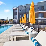 Lux Retreat Xl Group Skyline Game 3 Mi Dt Apartment *