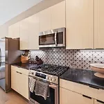 Apartment Lux Retreat Xl Group Skyline Game 3 Mi Dt Nashville