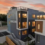 Lux Retreat Xl Group Skyline Game 3 Mi Dt Apartment Nashville