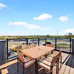 Lux Retreat Xl Group Skyline Game 3 Mi Dt * Nashville