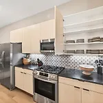 Apartment Lux Retreat Xl Group Skyline Game 3 Mi Dt