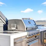 Apartment Lux Retreat Xl Group Skyline Game 3 Mi Dt Nashville