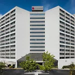 Airport Marriott 4*