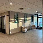 La Quinta Inn & Suites by Wyndham Nashville Airport/Opryland