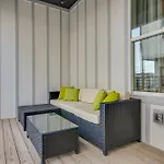 Hillsboro Village Retreat Garage Rooftop Deck Sleeps 12 Sophisticated Open Living & Gourmet Kitchen Smart Tvs Pet-Friendly W Private Garage Walk To Vanderbilt Minutes To 12 South & Broadway 24 7 Hospitality