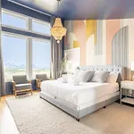 Nashville Ladies Lounge By Stay Local Nashville