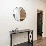 Broadway Breeze Escape Modern Nashville Comfort