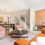 Golden Hour By Local Holiday home Nashville