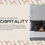 Holiday home The Sunflower - Mins To Broadway And Rooftop Patio!