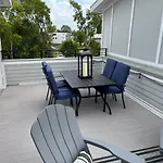 The Taylor By Stay Local Nashville