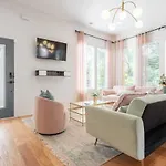Holiday home The Vault Royale By Local Nashville