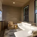 Sleeps 16 2 Modern Townhomes Minutes To Broadway Lischey 98 Degrees By Avantstay Holiday home Nashville