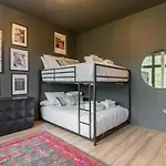 Golden Hour By Local Holiday home Nashville