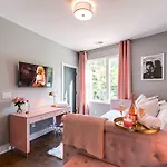 New Dollys Dream 12 Beds Downtown Nash Opry Karaoke * Nashville