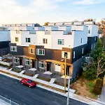 Holiday home New Dollys Dream 12 Beds Downtown Nash Opry Karaoke Nashville