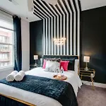 Close To The Gulch - Book Today