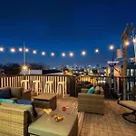 New Luxe 4br 12 Beds - Roofdeck Views - Chefs Kitchen