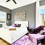 New We Roll Rooftop - Hot Tub With Views - 13 Beds Holiday home *