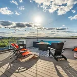 Holiday home New We Roll Rooftop - Hot Tub With Views - 13 Beds Nashville
