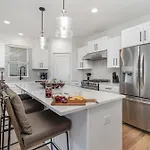 Aurora-Private Deck-9 Mins To Broadway