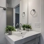 The Skyline Social - Retreat & Private Rooftop Holiday home