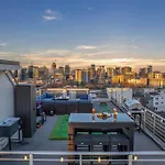 The Skyline Social - Retreat & Private Rooftop