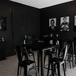 Private Hot Tub - Spacious Home - Hosts 12 Guests