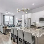 Spacious Nash Home For 12 Near Broadway