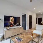 Holiday home Savanna - Heart Of Midtown - Odyssey At The Park