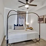 Euphony - Designer Furnishings - 5 Mins To Broadway Holiday home Nashville