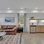 Euphony - Designer Furnishings - 5 Mins To Broadway