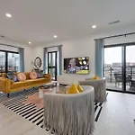 Holiday home Hyve-the Dolly Parton Experience-private Balcony