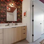 Holiday home Hyve-the Dolly Parton Experience-private Balcony