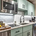 Honky Tonk 6 Bedroom By Maddox Apartment *