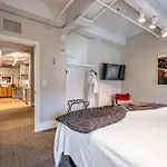 Honky Tonk 6 Bedroom By Maddox Apartment *