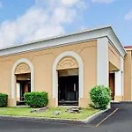 Super 8 Downtown Airport